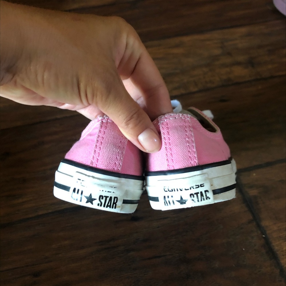 Converse - Picture 2 of 3